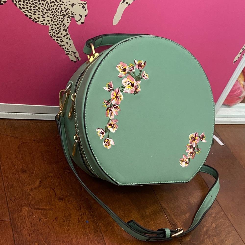 Vintage inspired Green Floral Embroidered hat Bag